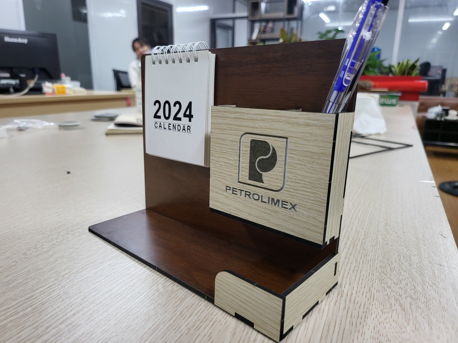 DIY Wooden Calendar - Pen TrayWoodWander Manufacturing